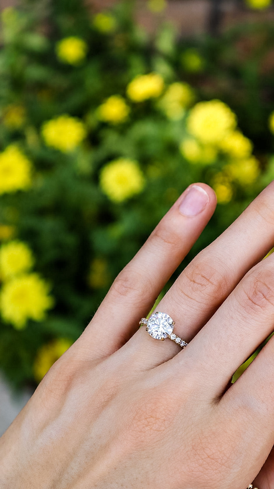 Round Lab-Grown Diamond Ring